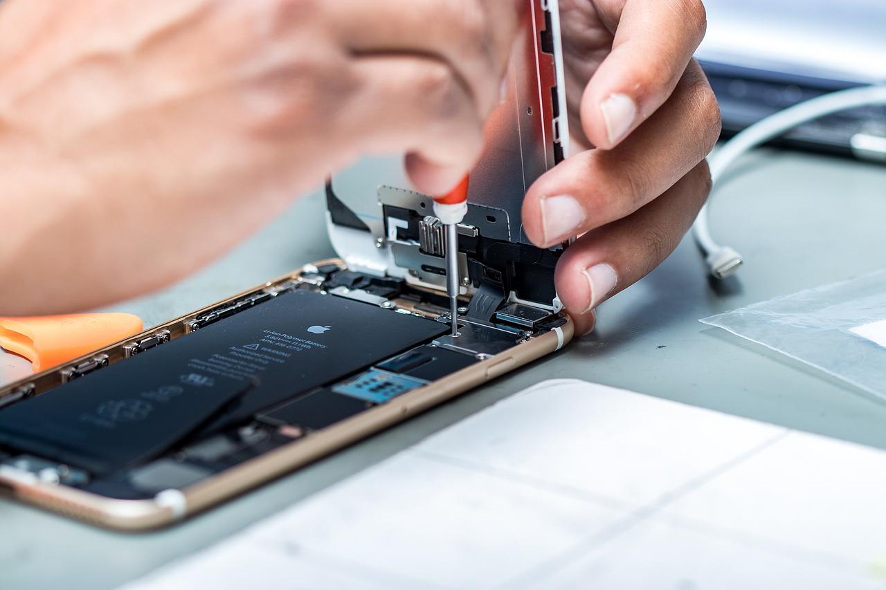 Truths or Friction - Analysis of iPhone Repair Myths