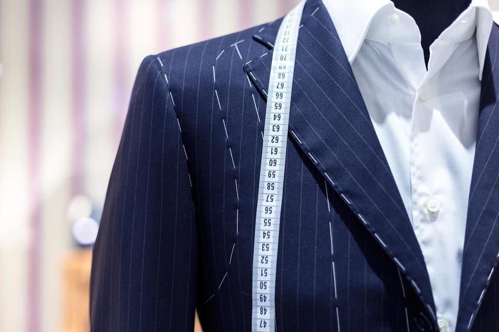Mastering Elegance: The Craft of the Bespoke Suit Tailor